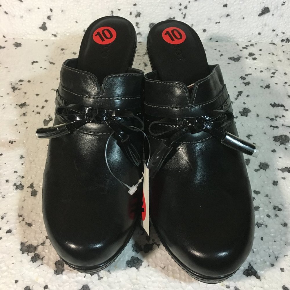 ECCO BLACK LEATHER CLOGS SIZE 10